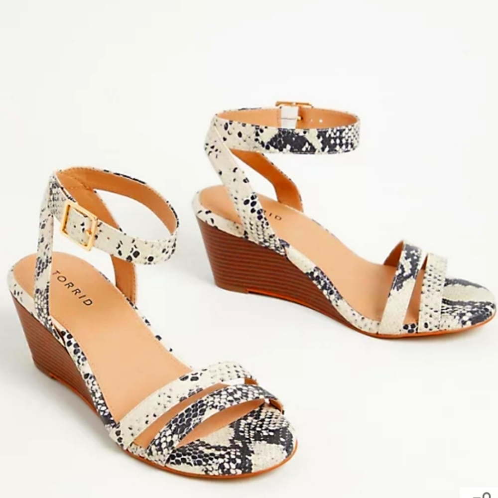Snakeskin Wedge